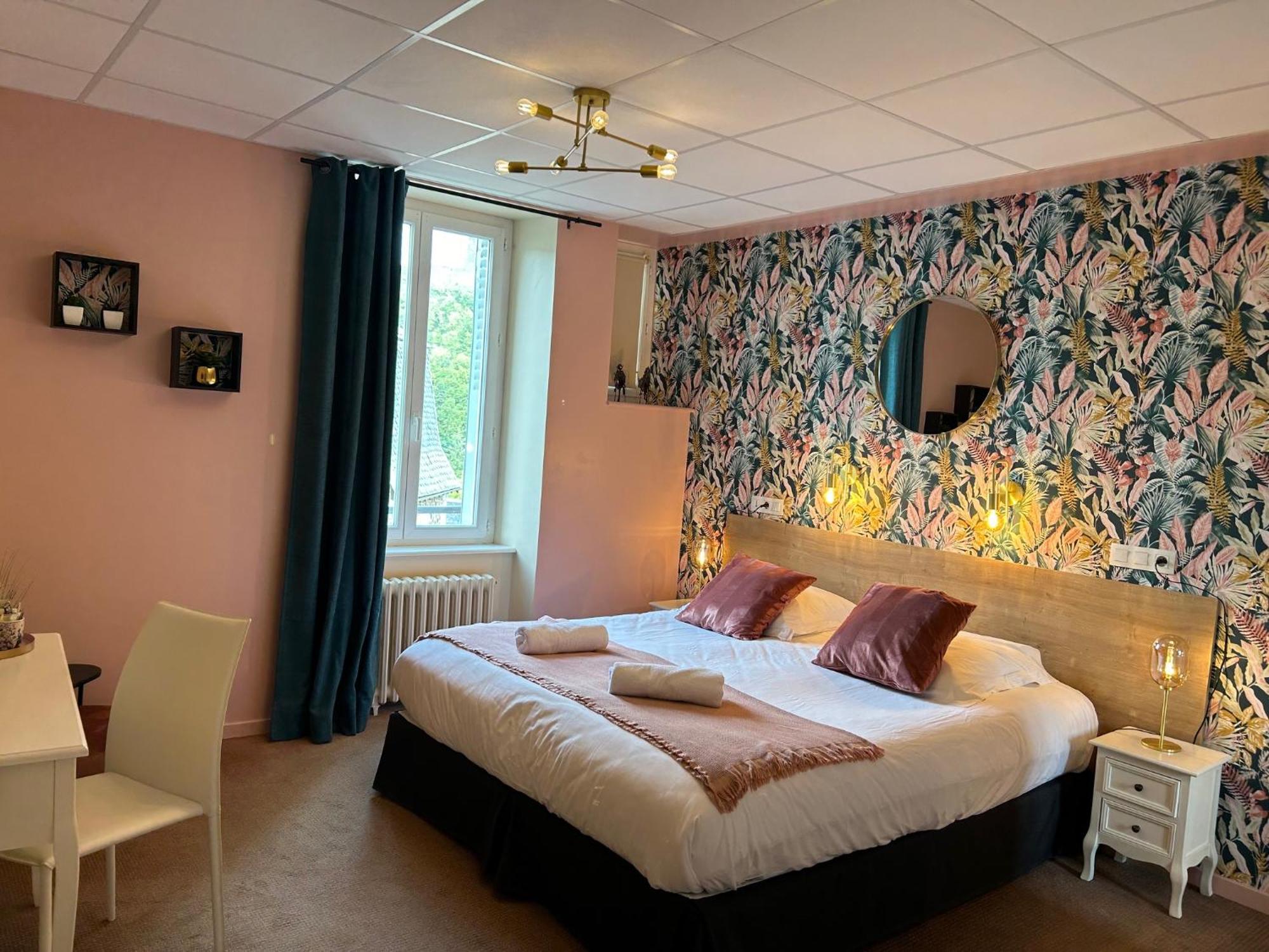 Hôtel de Paris Murol Buitenkant foto
